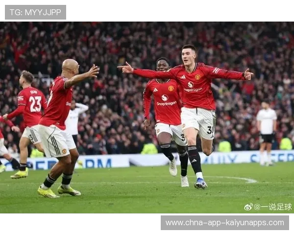 谢什科头球绝杀逆转，曼联3比2击败富勒姆锁定联赛前六